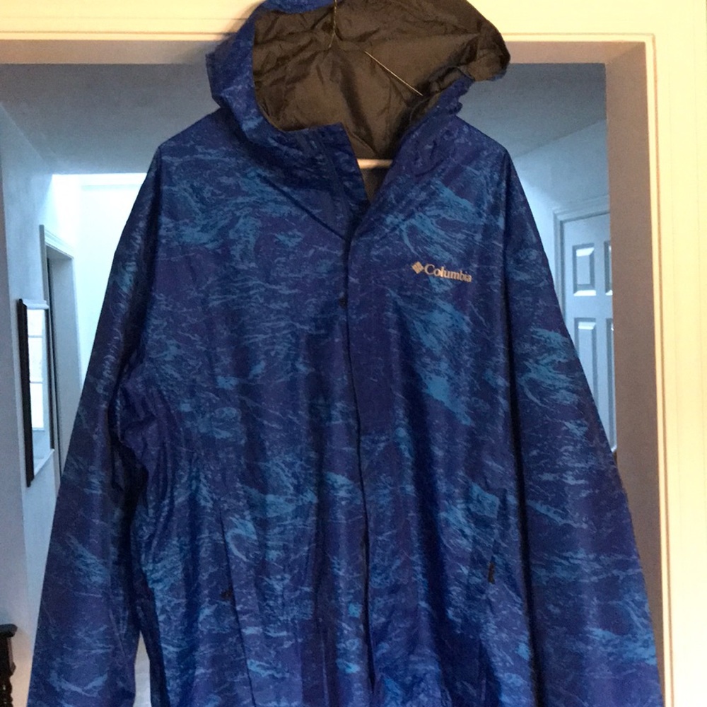 Hooded rain gear